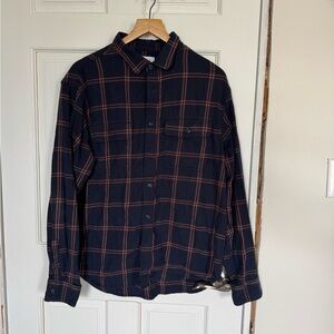 Old Navy Navy blue maroon flannel